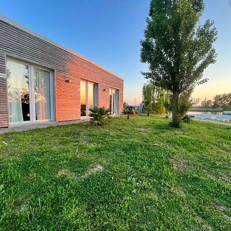 Starwake On The Lake Πανσιόν Porto Fuori