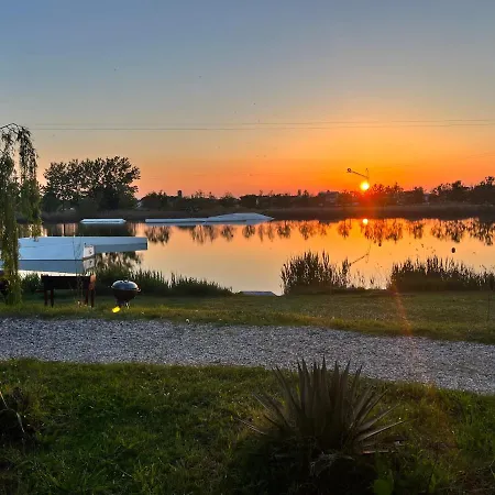 Πανσιόν Starwake On The Lake 3*